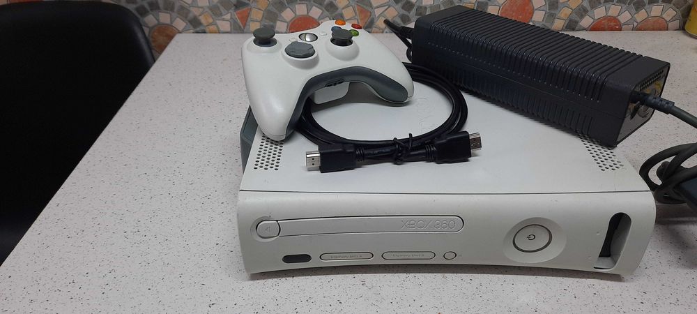 vand xbox 360 cu o maneta