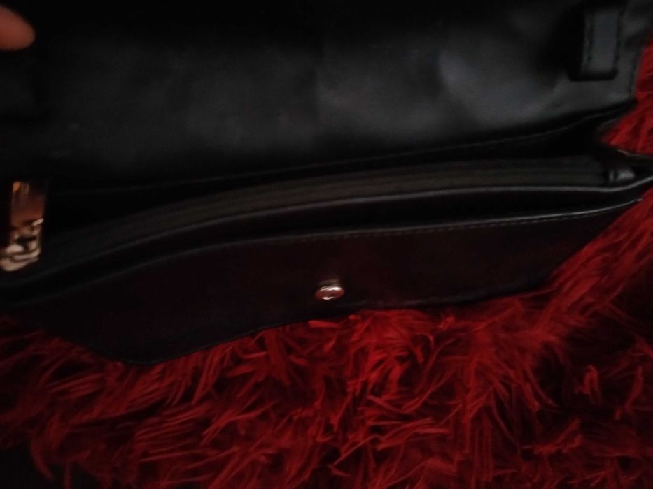 Geanta Guess aproape nou nouță