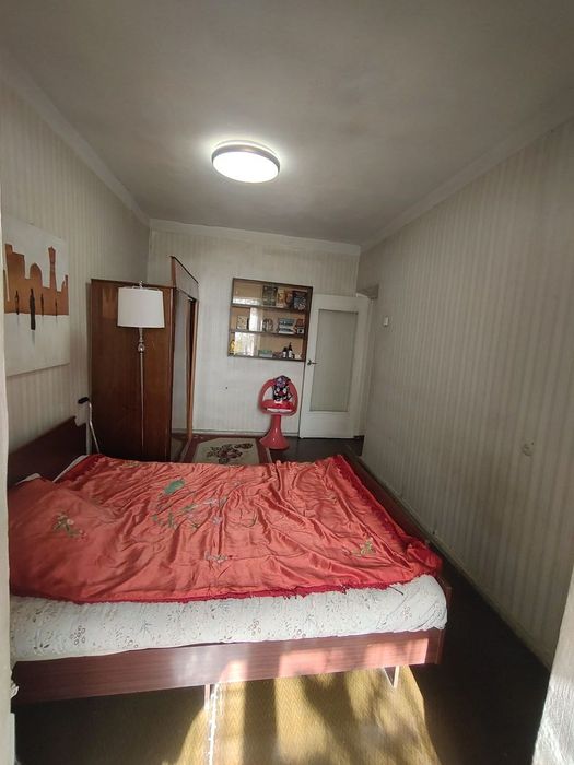Паркентский. Продаётся 2 комнатная квартира