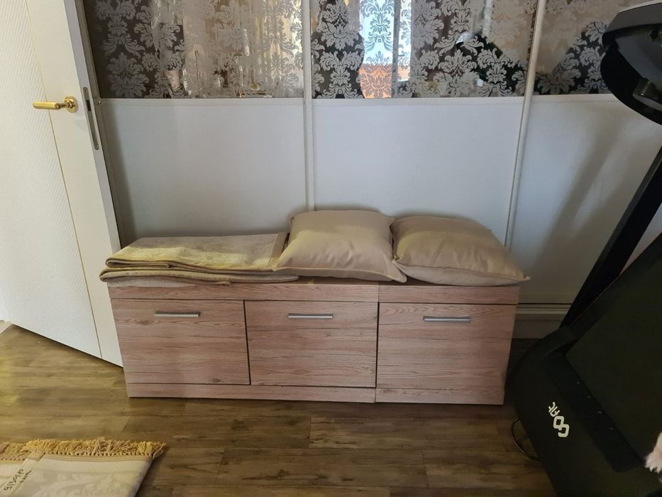 Продаётся прихожая