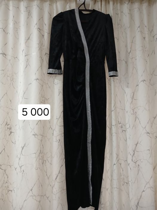 Продам платья !!