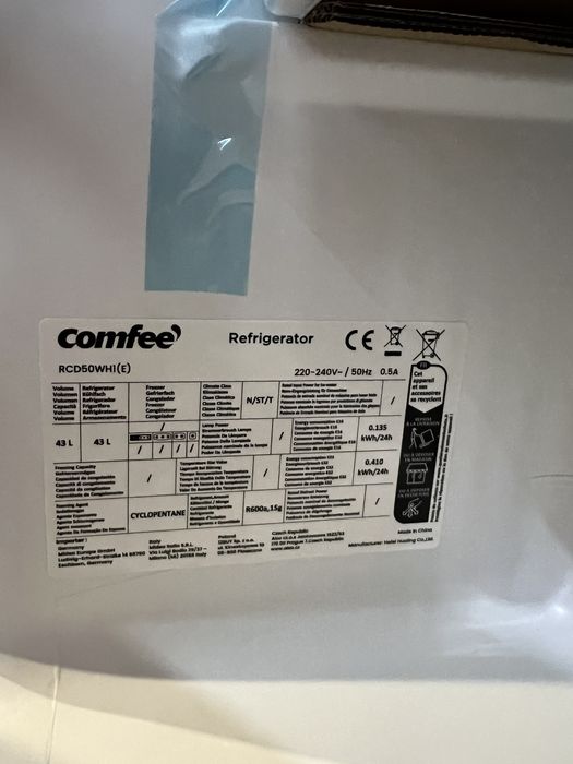 Мини хладилник Comfee