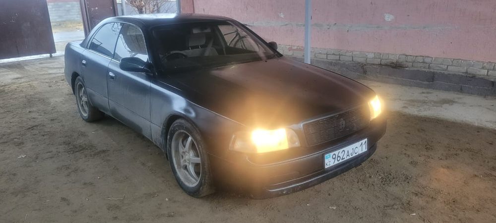 Тойота Виндом правый руль