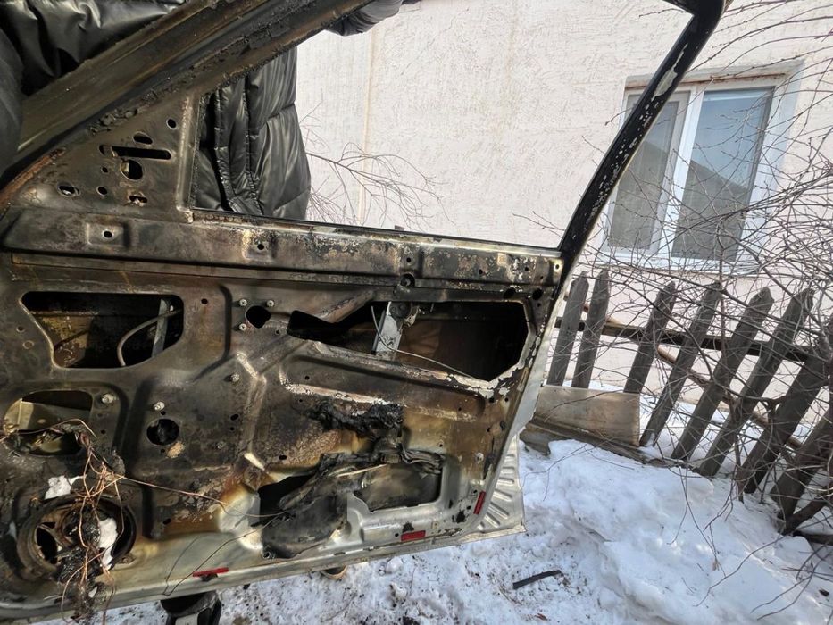 Продам 4 двери,задние крылья,боковая стойка,ланжерон,задняя часть