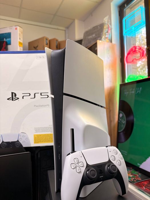 PlayStation 5 Slim Матовая в полной комплектации 2025 года