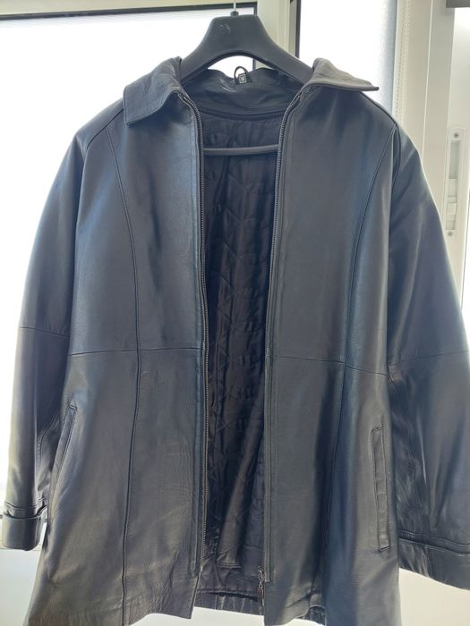 Дамско кожено яке от естествена агнешка кожа.