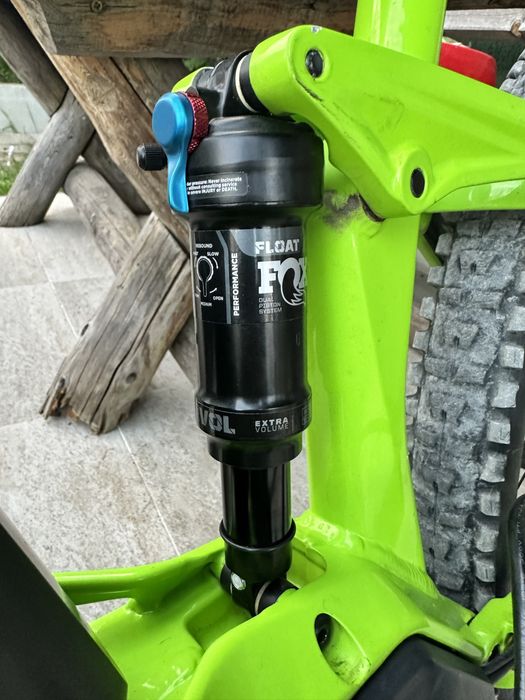 Cube stereo hybrid 120 schimb cu auto sau scuter