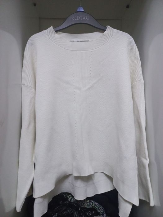 Женский  свитер.