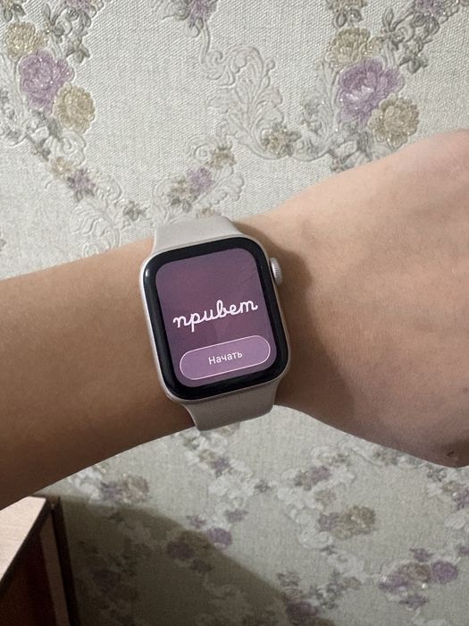 Продам Apple Watch se 2 100%