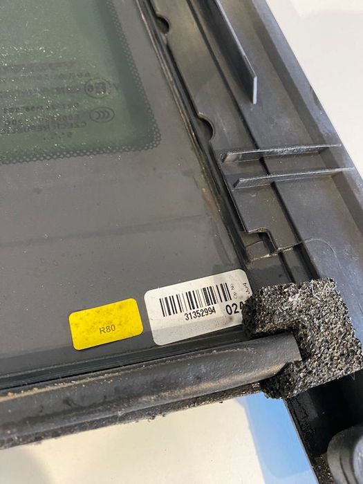Geam mic stanga spate VOLVO XC90 2016+ 31352994 1226189 32132023