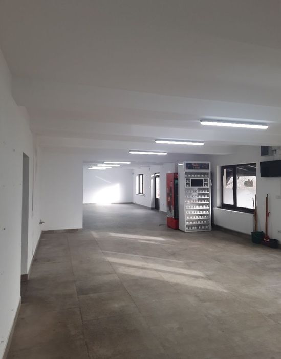 Spaţiu Comercial de vânzare în Vadu Moldovei E85 jud Suceava