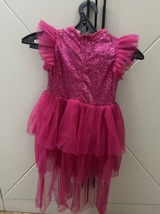 Продам платья барби