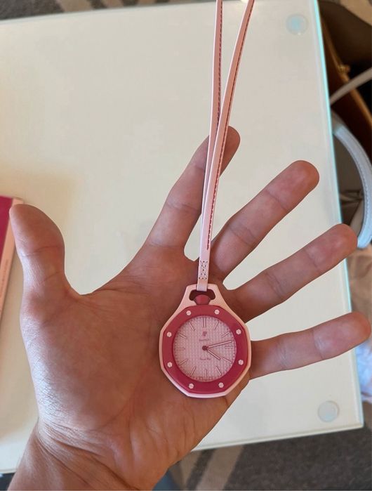 Swatch ap Royal Pop