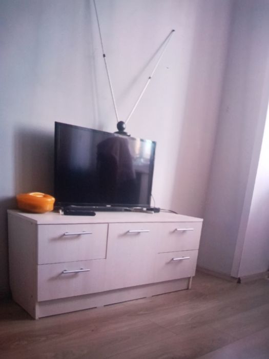 Продам шкаф,стол, комод