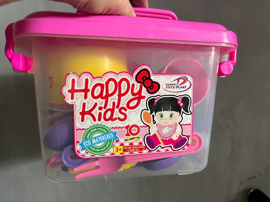 Мягкие игрушки небольшие и мини набор посуды в боксе