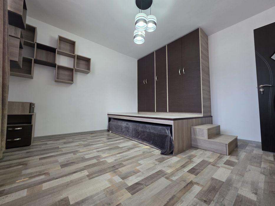 Давам Тристаен  Апартамент  под наем  Ново Строителство Обзаведен