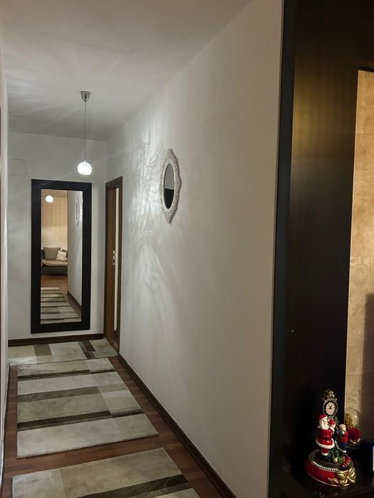 Apartament 3 camere 105mp utili + balcon 13,5mp + 3 locuri parcare