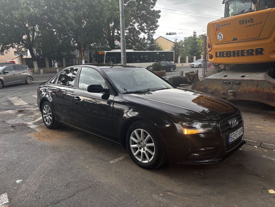 Audi A4 B8 2013 2.0 TDI 143CP Automată - Negru, Întreținut