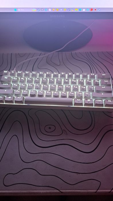 продам игровую клавиатуру