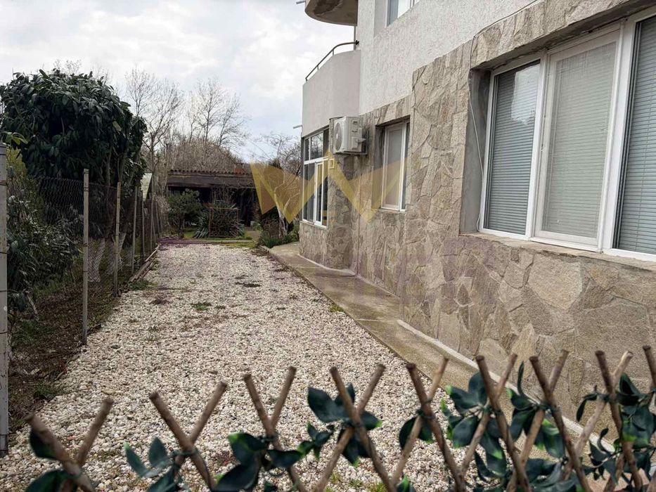 Продава се Къща в Приморско - 611 кв.м за 1350 €/кв.м - Снимка #9