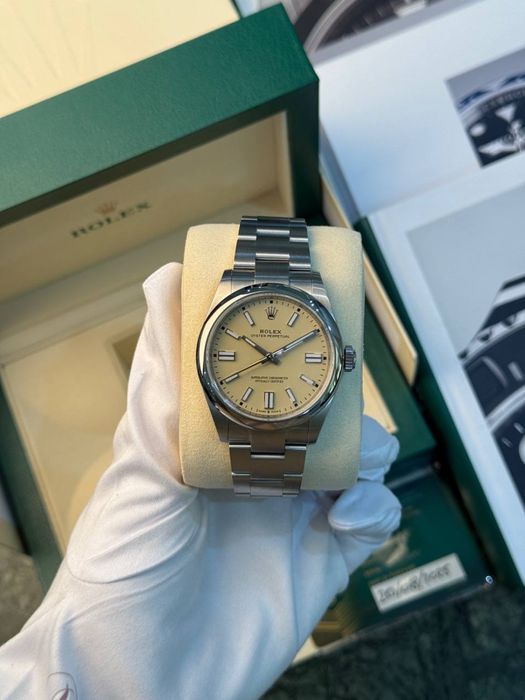NEW Rolex Oyster Perpetual 41mm Steel 134300 Beige