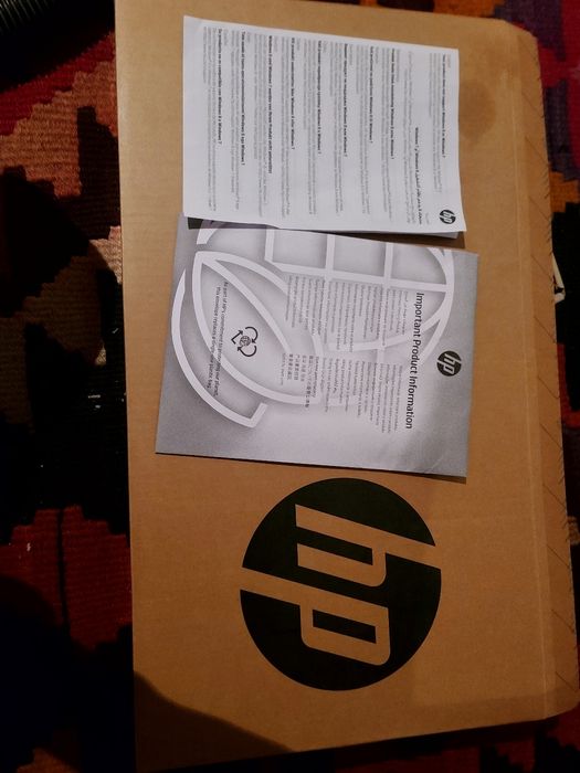 HP core i3 1315U 13 avlod notebook 5 oy bo'ldi olinganiga yangidek hor