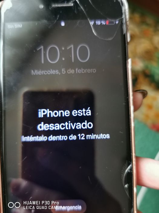 Продавам два айфона.