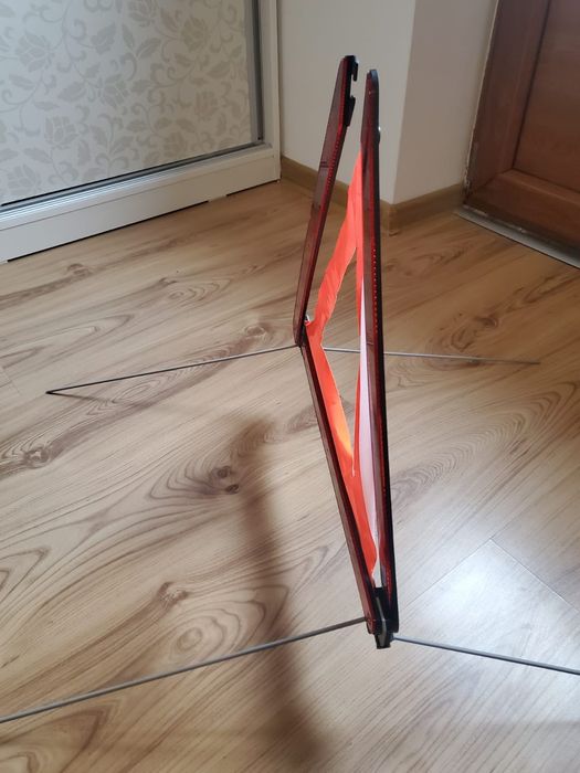 Triunghi refectorizant auto,nou.