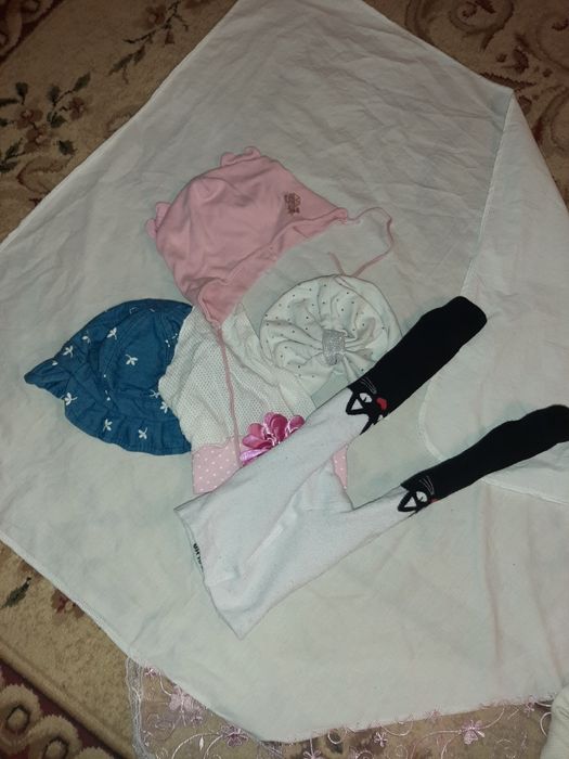 Продам детские вещи.