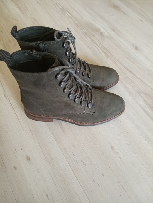 Чисто нови зимни боти