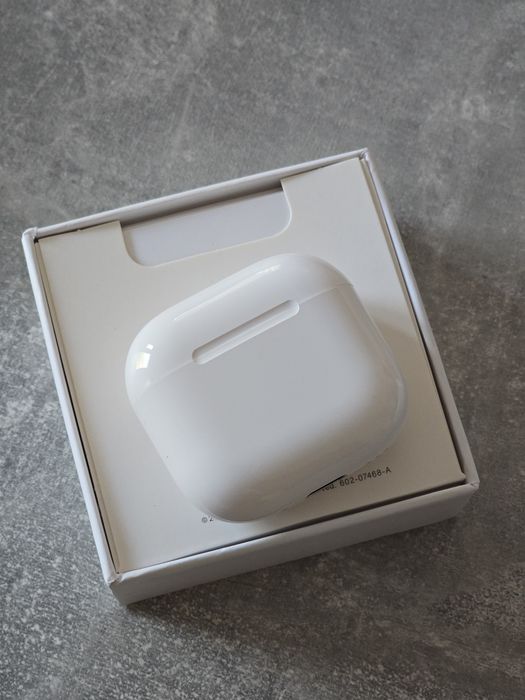 Airpods 4 - Căști Premium