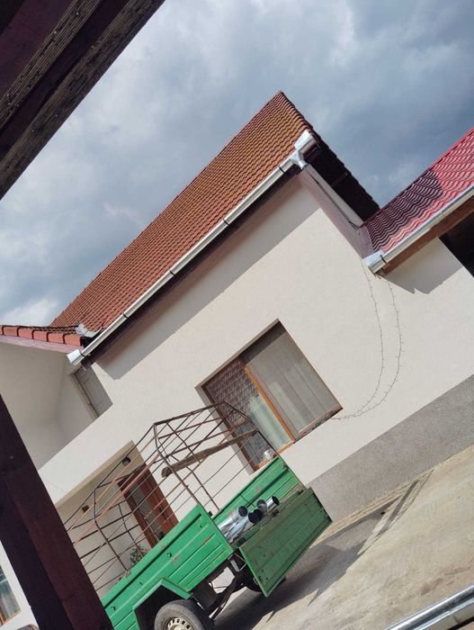 Montaj Țiglă Metalică, Tablă Zincată și Reparații Acoperiș