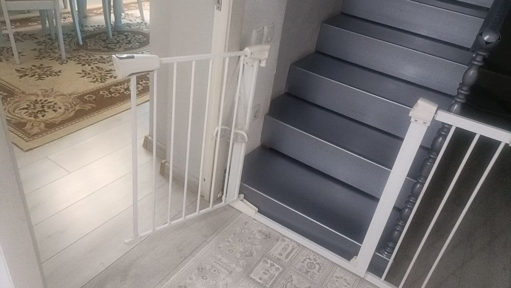 Продам бордюр для лестницы