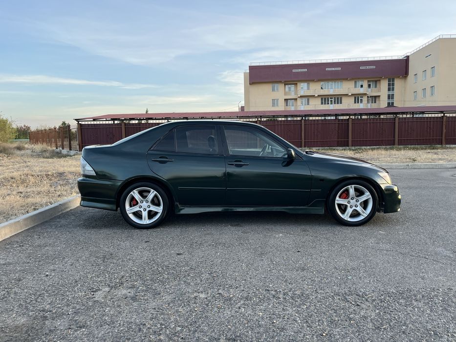 Lexus IS200 продам