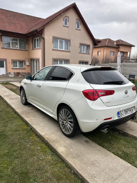 Vând Alfa Romeo Giulietta 2.0 170cp