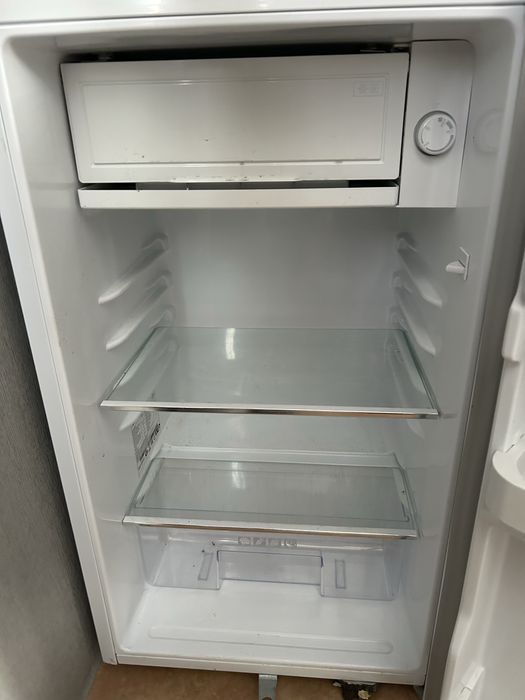 Продам маленький холодильник