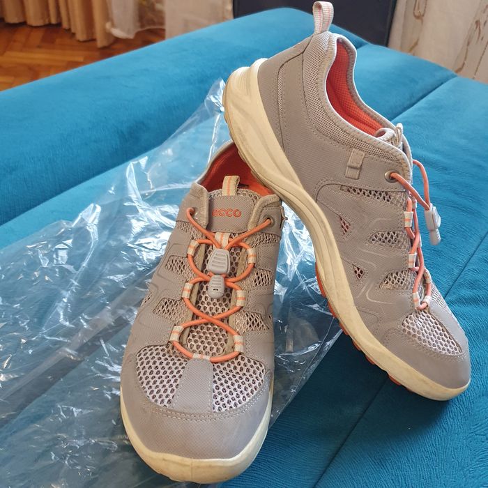 Adidași Ecco purtați de câteva ori