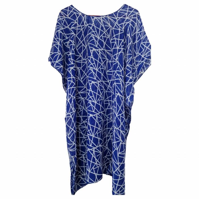 Плажна туника 90x90 – Перфектният избор за стил и комфорт през лятото