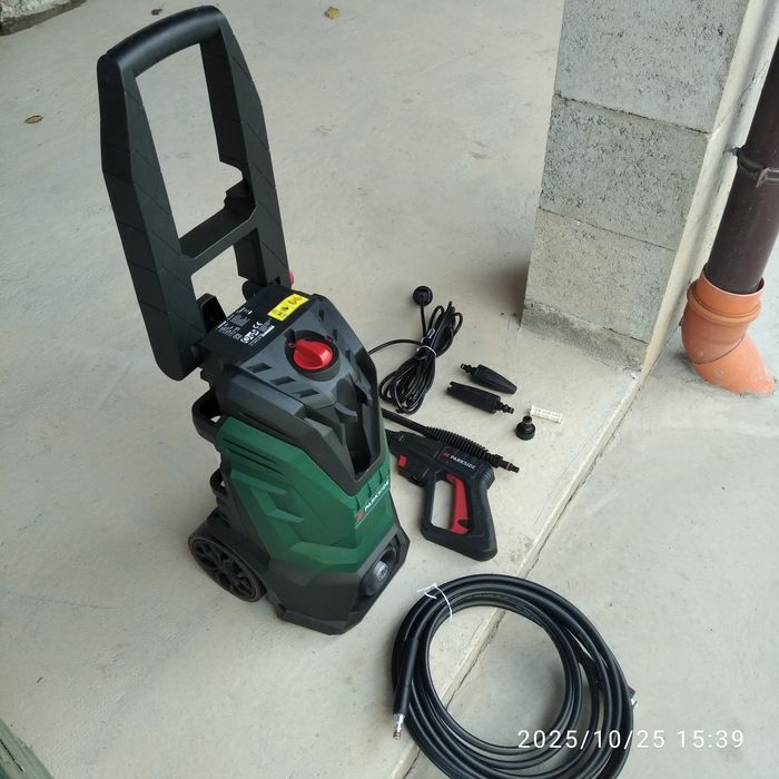 нова водоструйка PARKSIDE PHD 135 F5