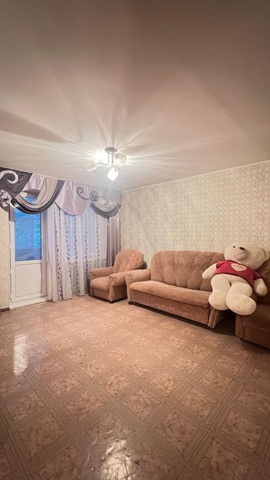 Үш бөлме үи сатылат