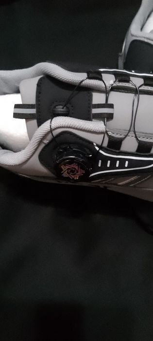 Кроссовки спортивные  Knar.