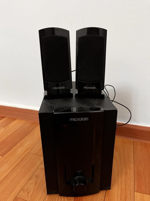 Продаю компьютерные колонки Microlab
