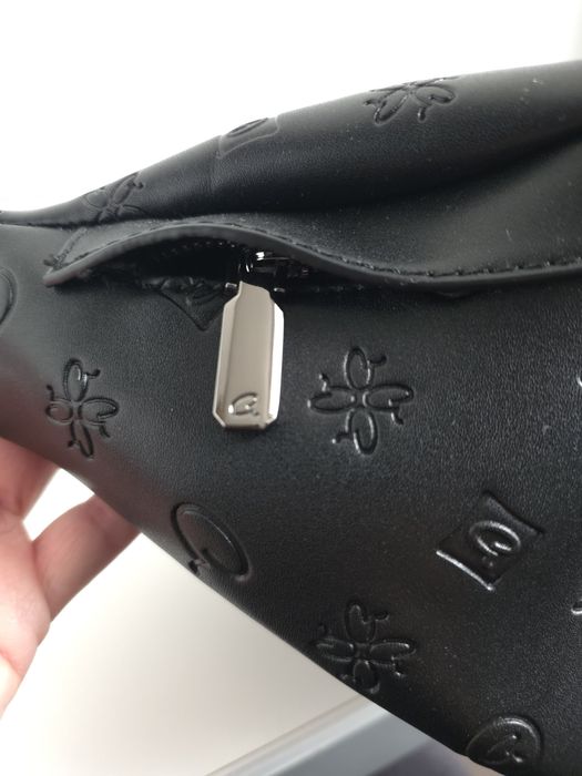 Дамска чантичка през рамо Axel