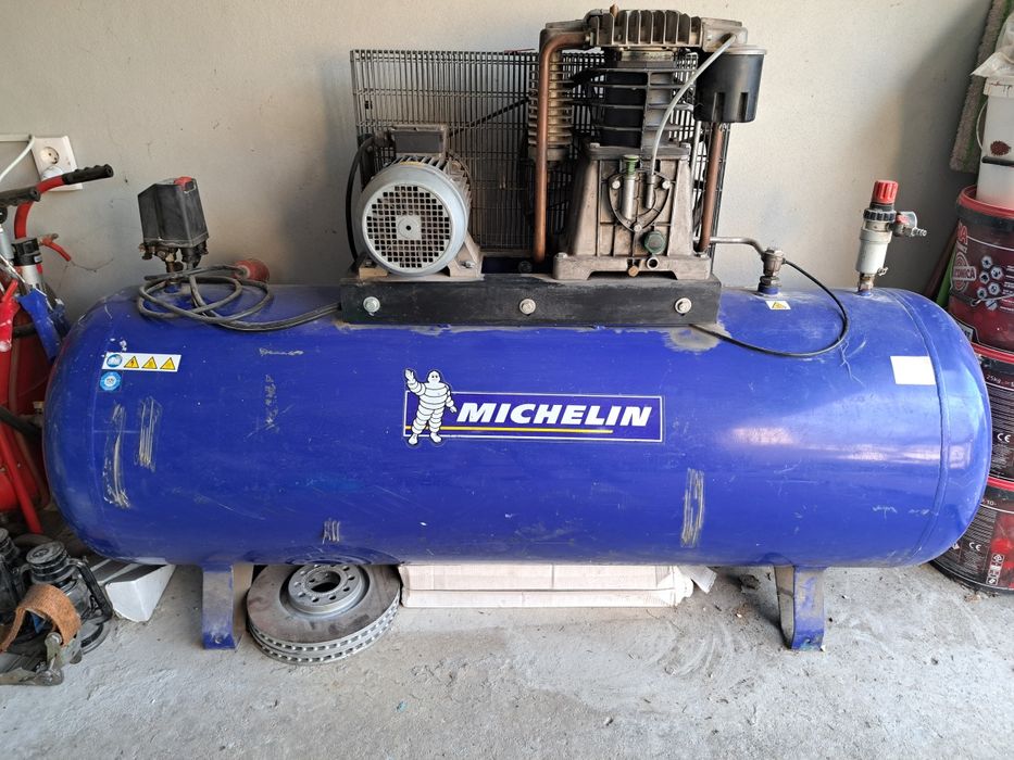 Compresor de aer Michelin pentru service roti - 500 litri
