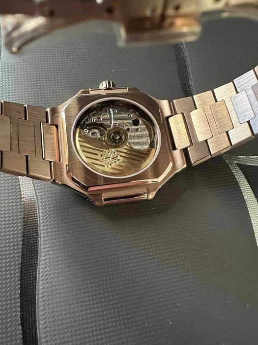 Patek Philippe Cubitus 7128 – 40мм