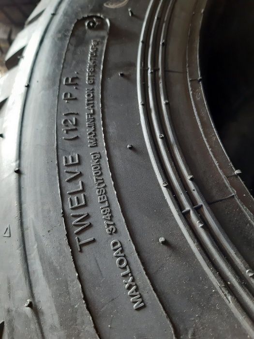 10.0/75-15.3 Anvelope de remorca Cauciucuri noi de remorca mig