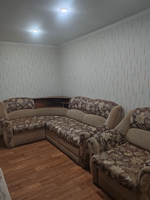 Продам угловой диван. Срочно