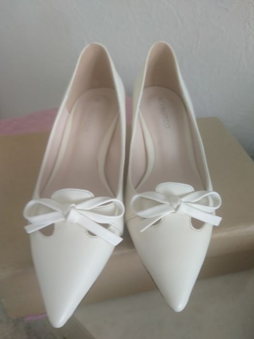 Продам туфли новые