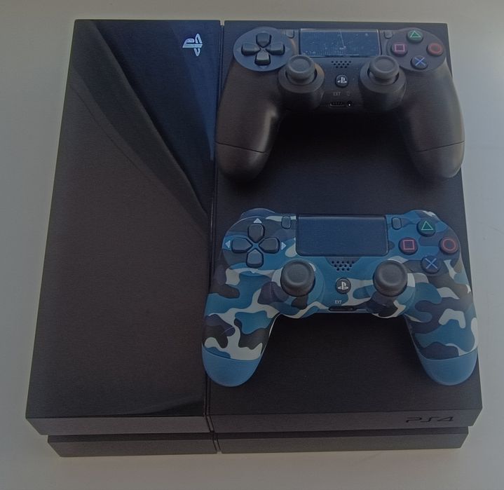 Продам Sony Playstation 4