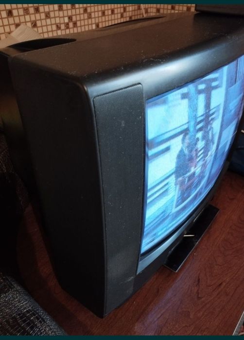 Продам телевизор!